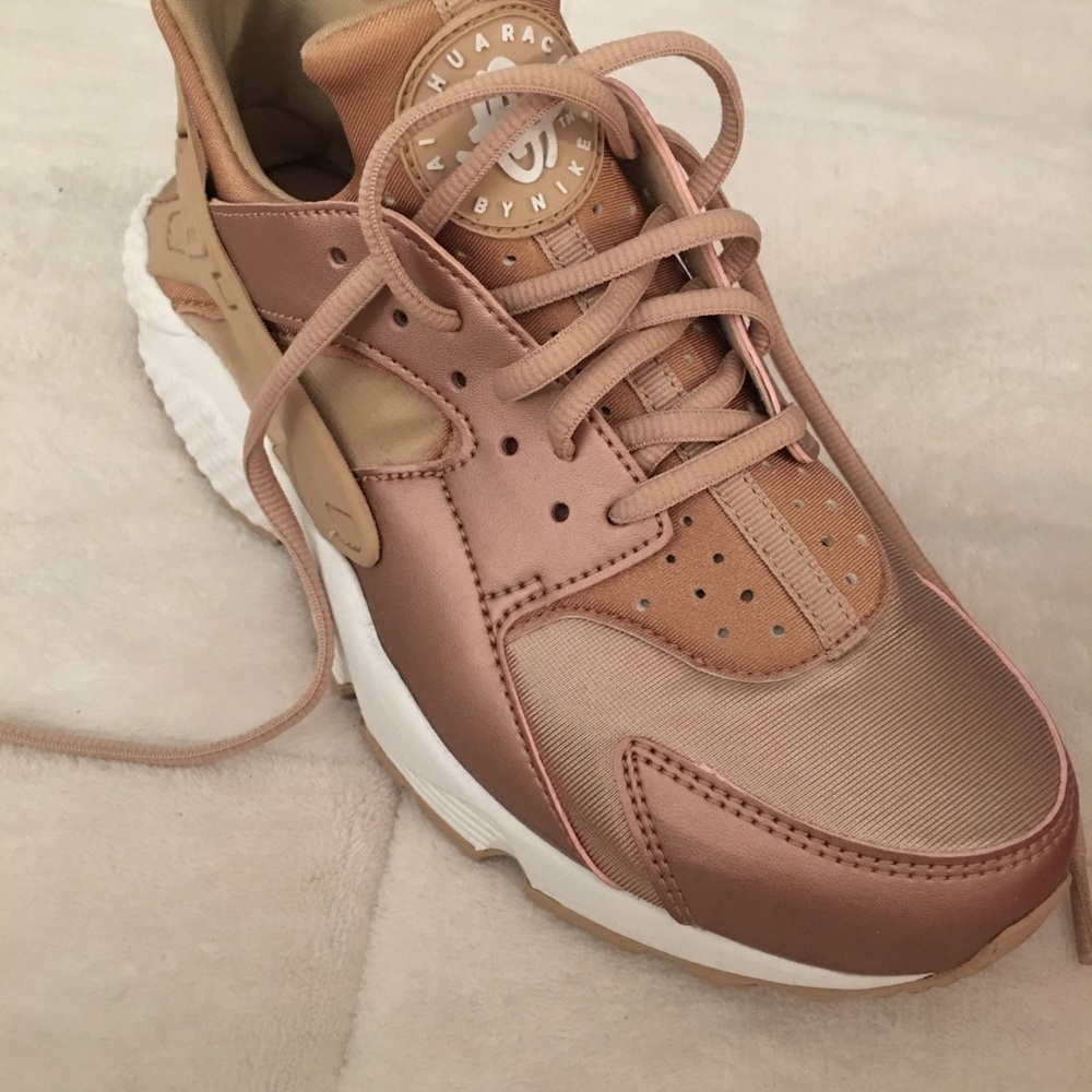 Nike Rose Gold Huarache Woman's Size 8
